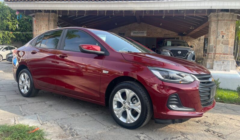 CHEVROLET ONIX LT ESTANDAR lleno