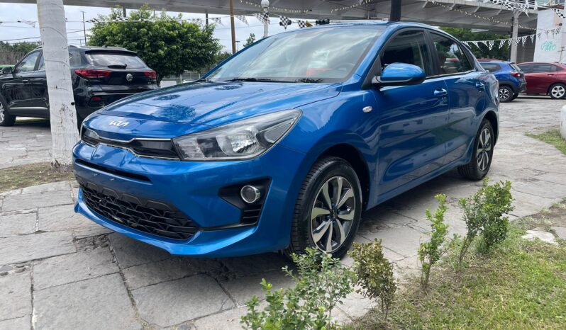 KIA RIO LX STD 2022 lleno